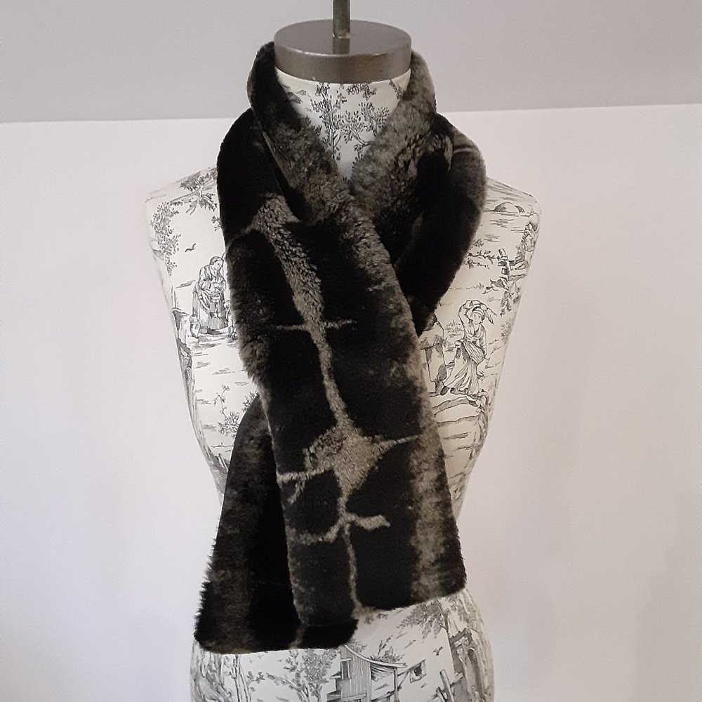 DANIER black & gray faux fur animal print scarf